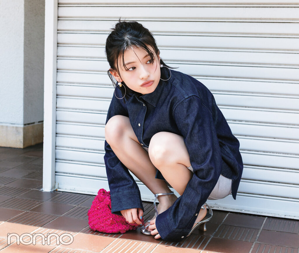 出口夏希のひざ丈パンツコーデ　バイカーパンツ1