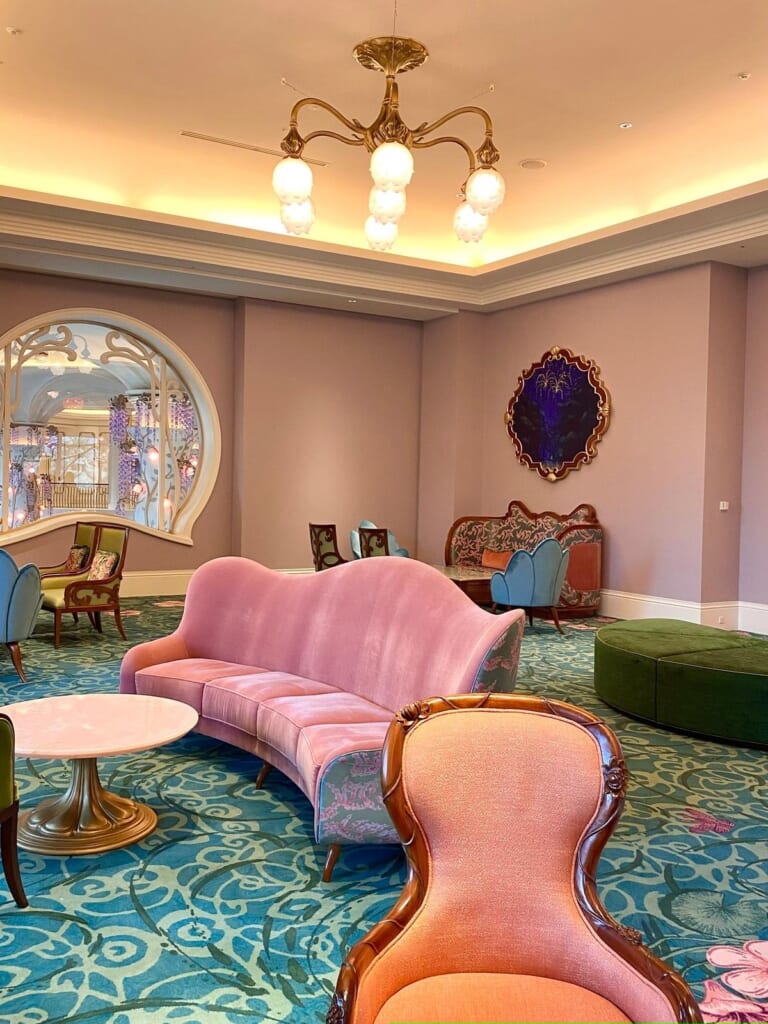 ファンタジーシャトーラウンジ　ソファ