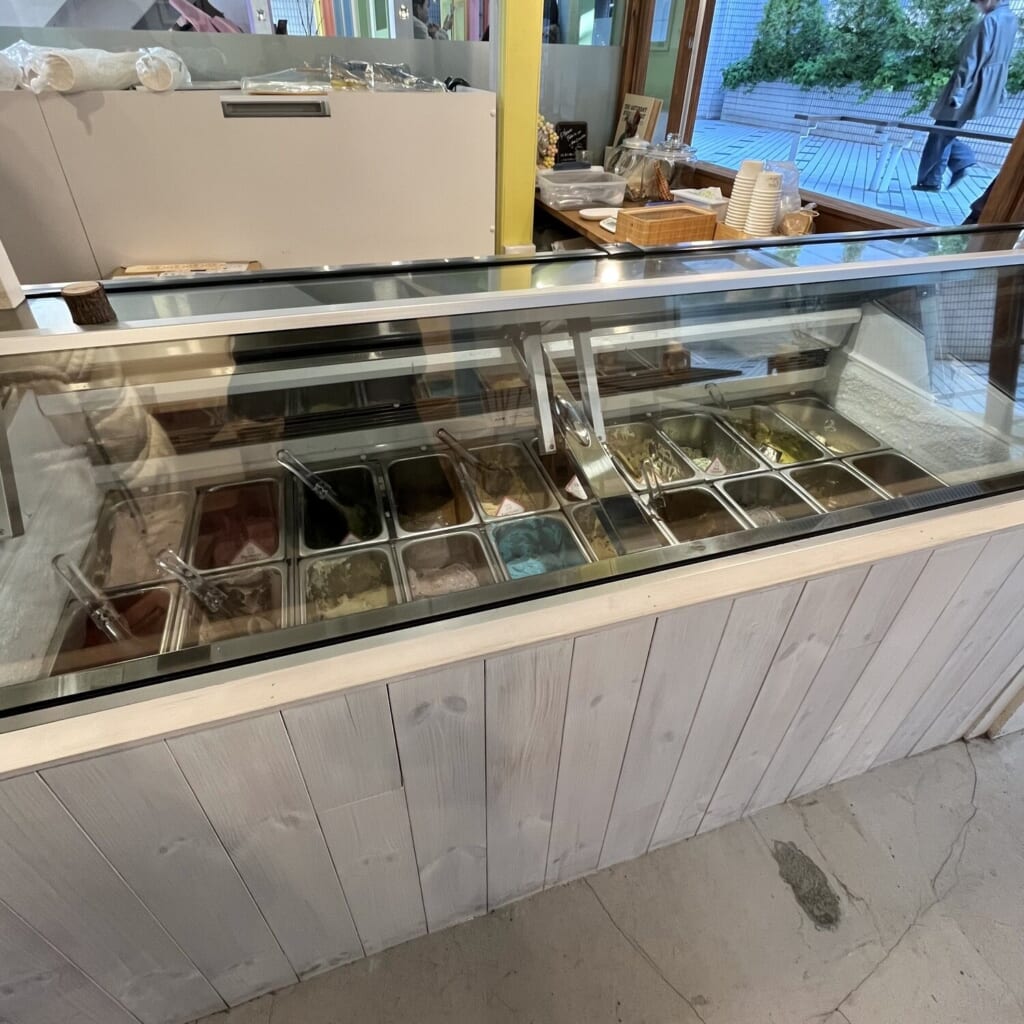 クレープとエスプレッソとジェラートと 原宿店 アイスショーケース ジェラート