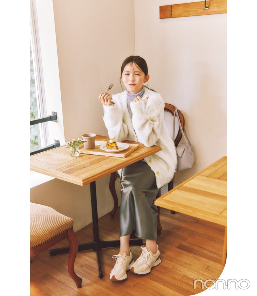 久間田琳加の大学生の一週間コーデ、水曜日のカーディガンスタイル