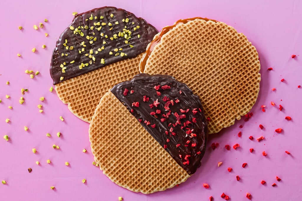 ストロープワッフル（キャラメル・ストロベリー・ピスタチオ）／各￥700