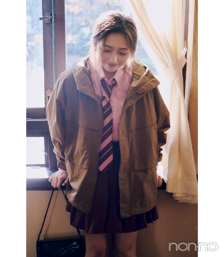 井上和のストライプ柄ネクタイコーデ2-2