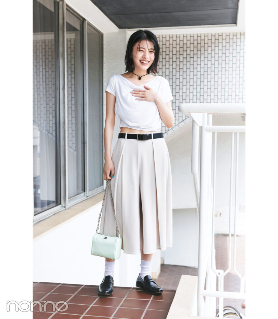 出口夏希がGUのキュロッツをはきこなし