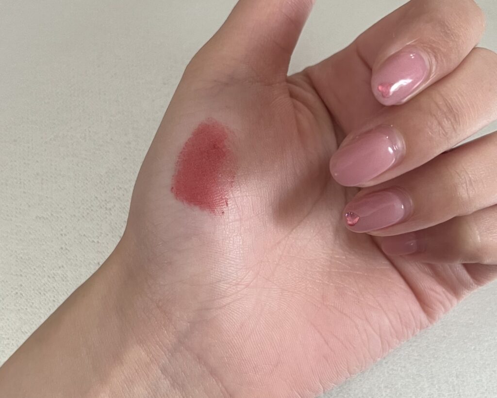 シャネル ルージュアリュールラック84 (ティッシュオフ後)