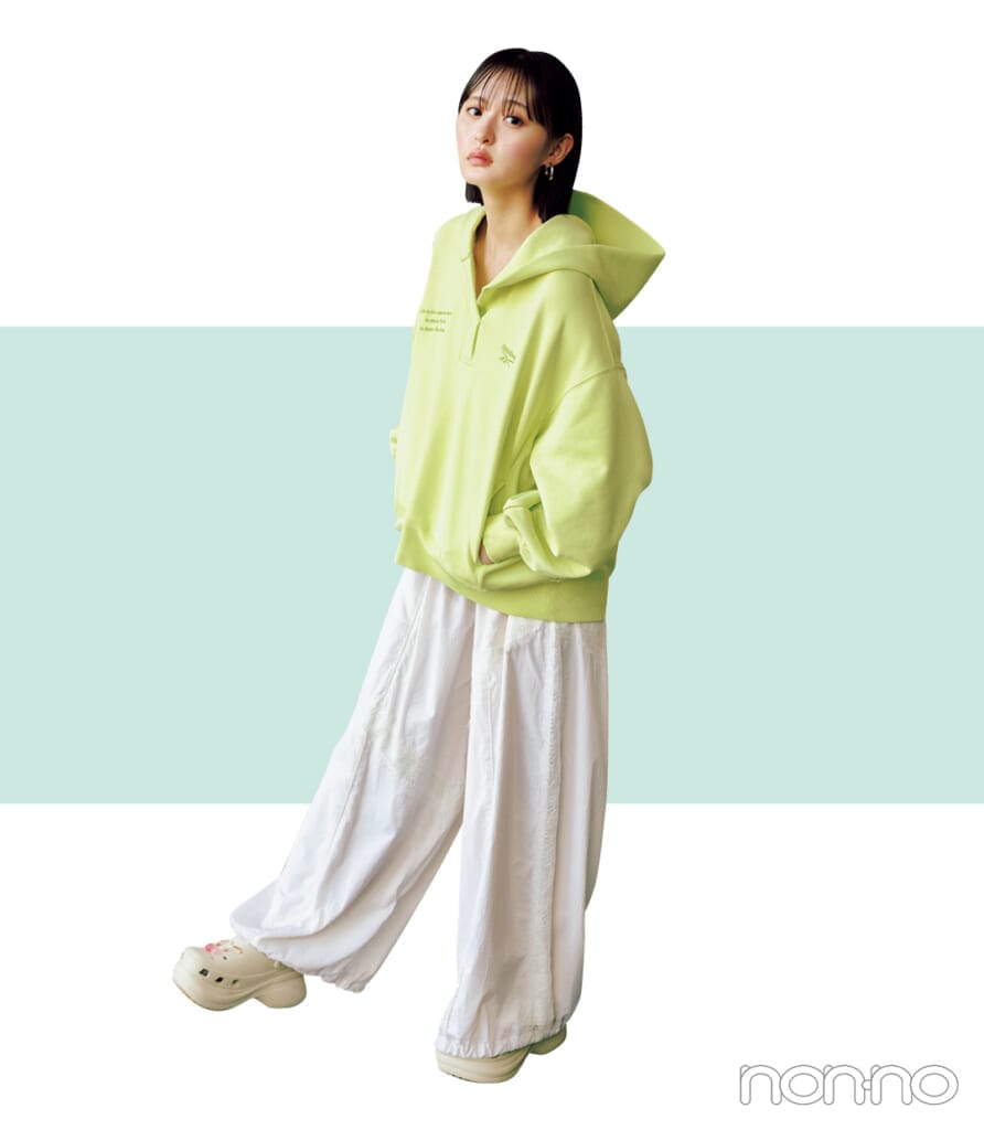 おしゃれスウェットを着た遠藤さくら