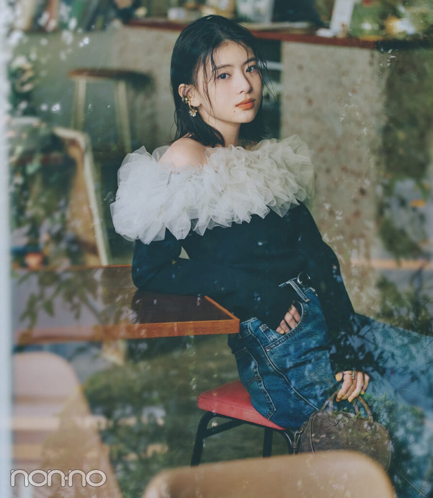 出口夏希デニム×花びらトップスモデルカット4-1