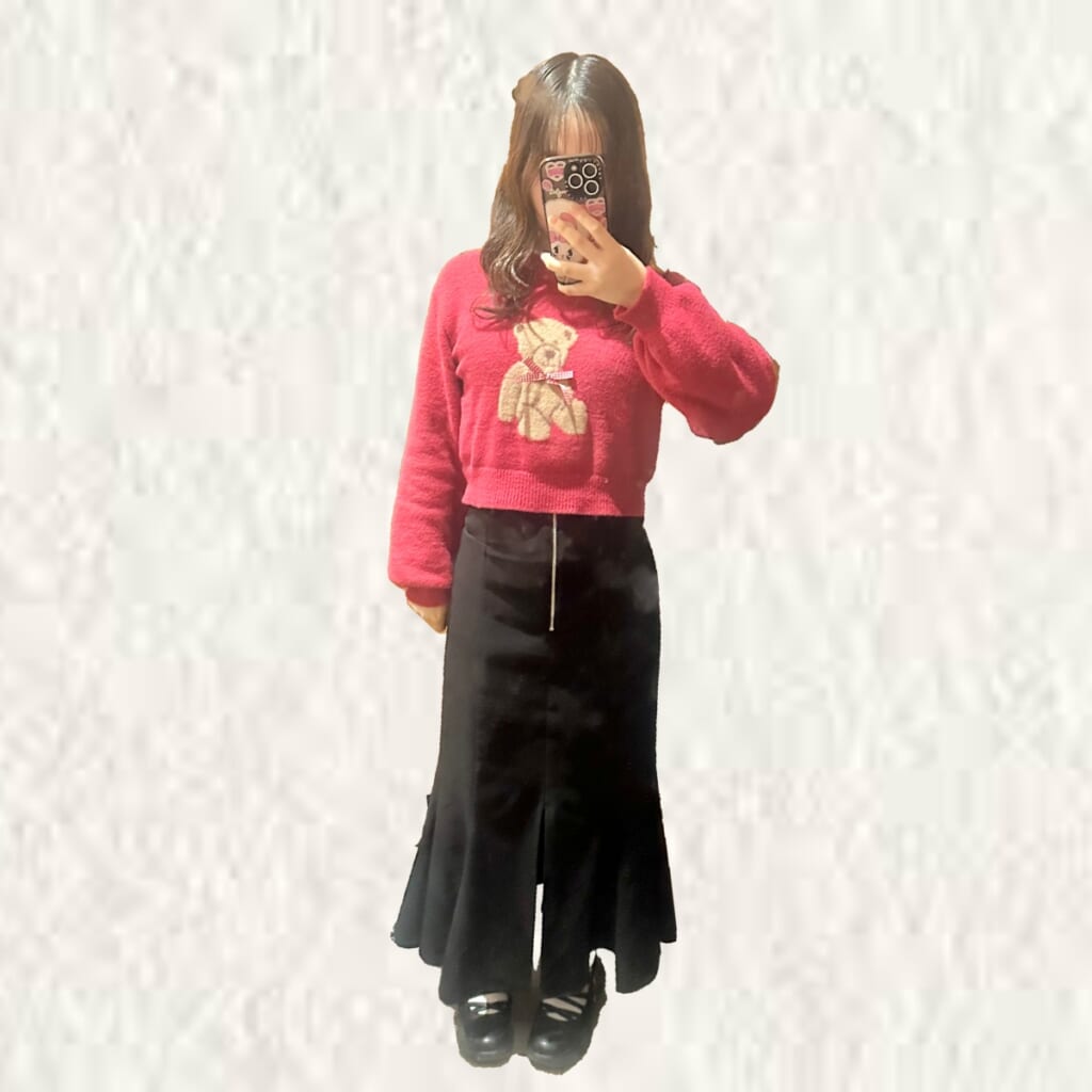 ショート丈赤ニット×マーメードスカート コーデ