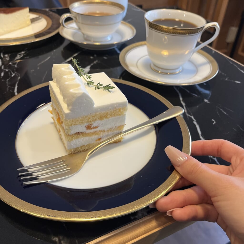 喫茶 半月 柑橘のショートケーキ せとか