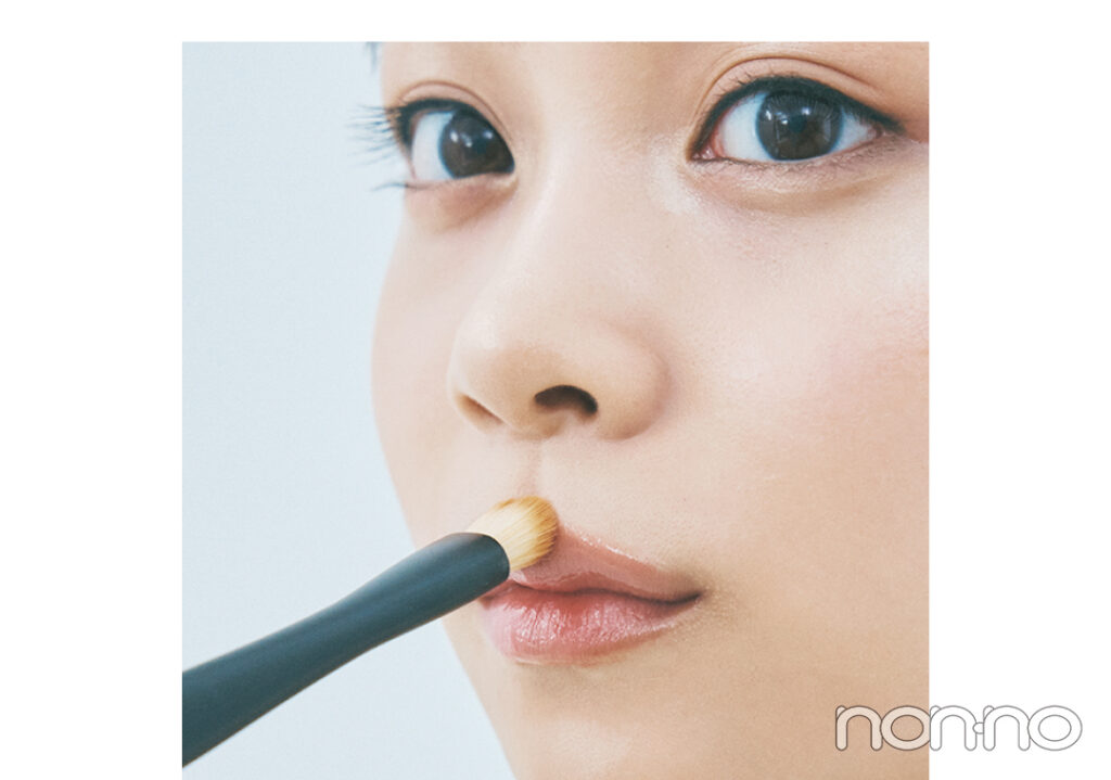 唇の上へのベビみ立体ハイライトの正しい入れ方