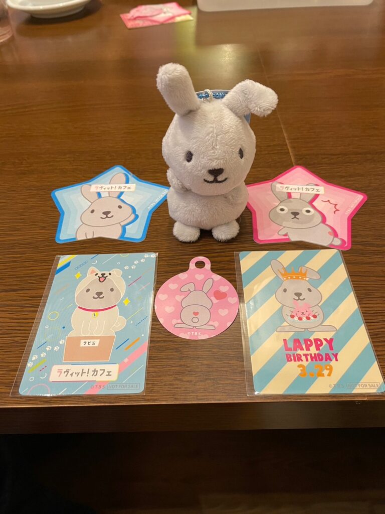 2023年に開催されたラヴィット!カフェの特典とゲットしたグッズ