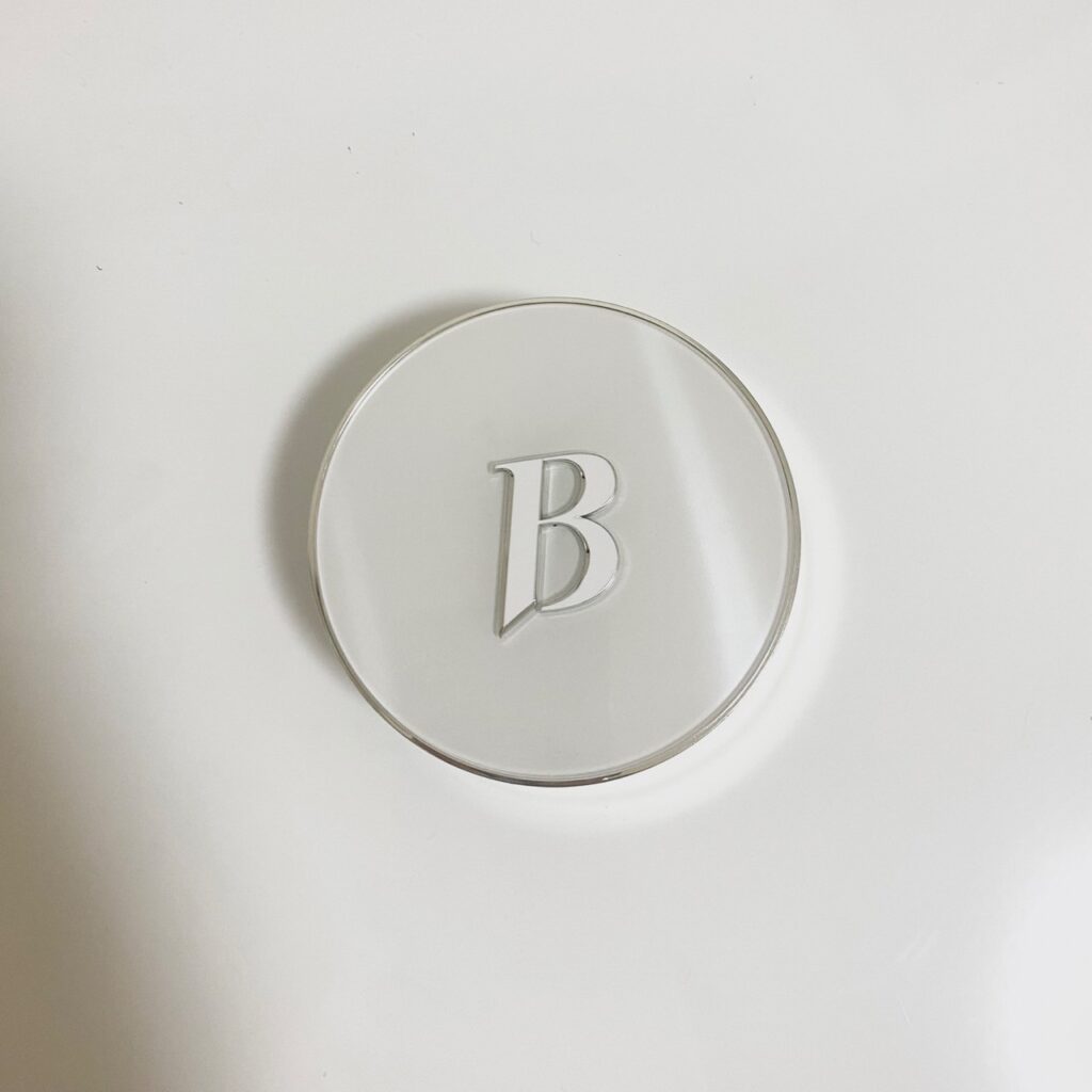 私が実際に使っているバニラコのクッションファンデで、見た目を伝えるための画像です