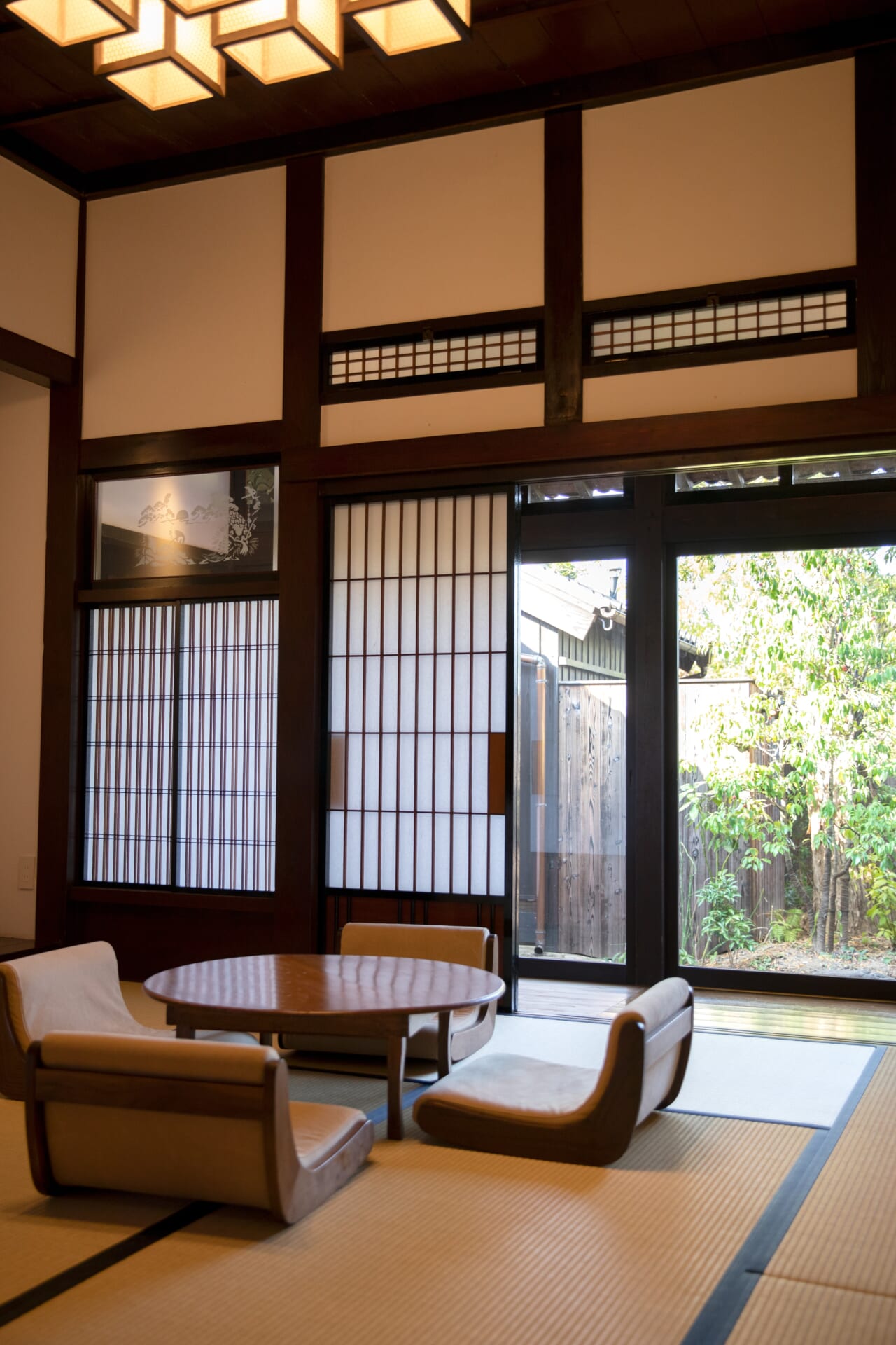 佐賀県鹿島市の宿、茜さす