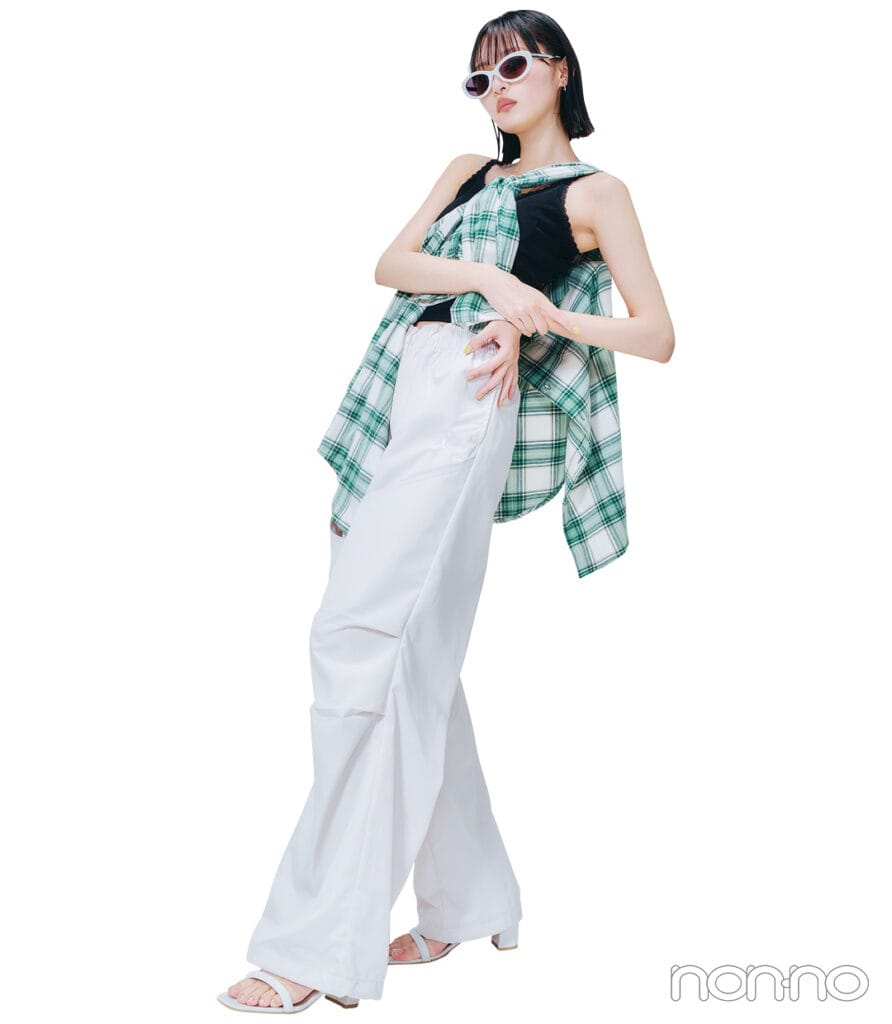 遠藤さくらのチェックシャツコーデ4-3