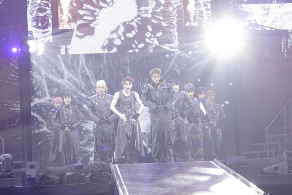 超特急のCountdownのパフォーマンス