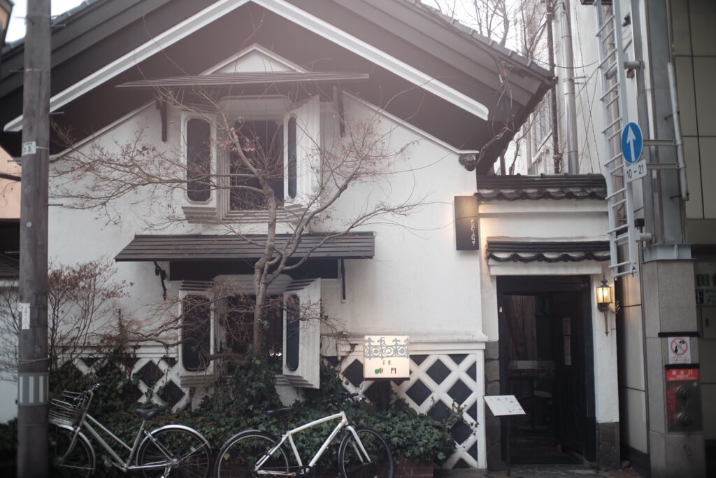 喫茶店「茶廊車門」