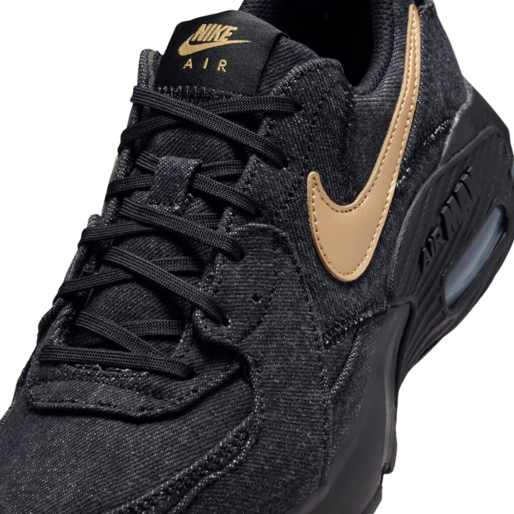 Nike Air Max Excee Denim
010BLACK/M GOLのくつひも部分