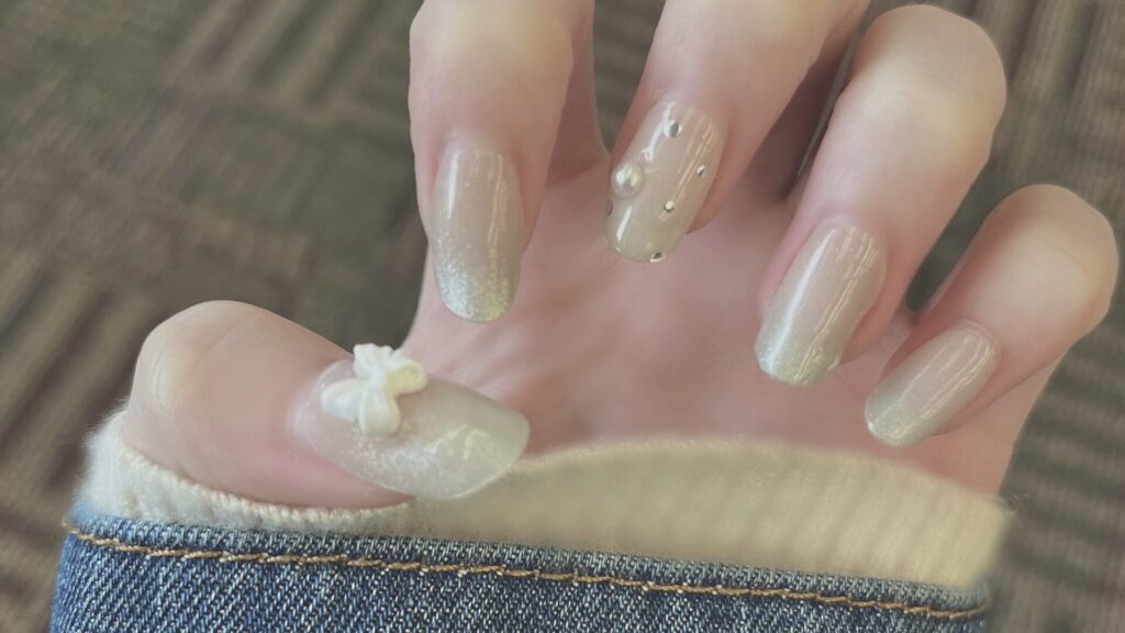 パーツのついたOhoraのネイルの例