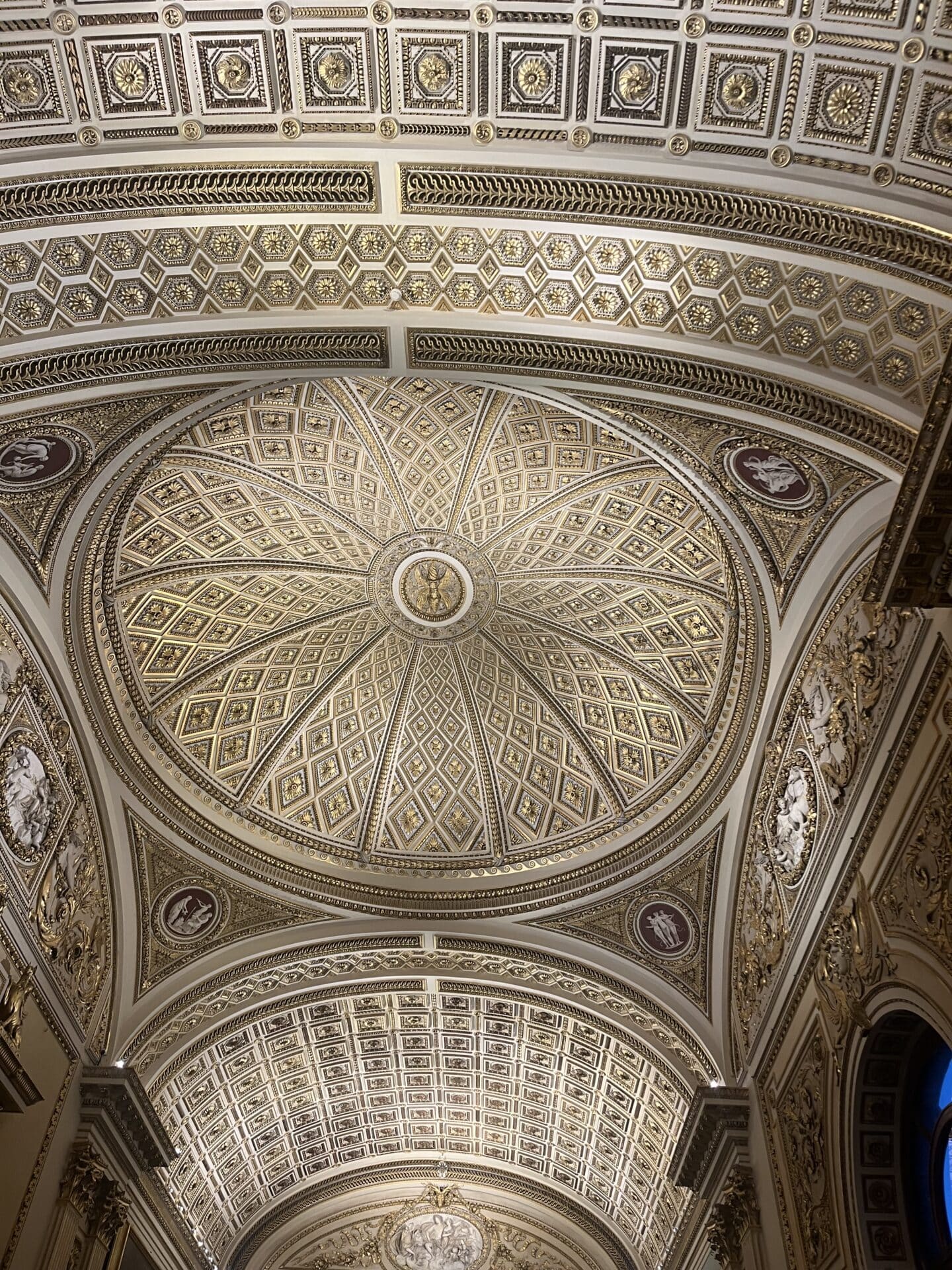 ウフィツィ美術館 天井の彫刻