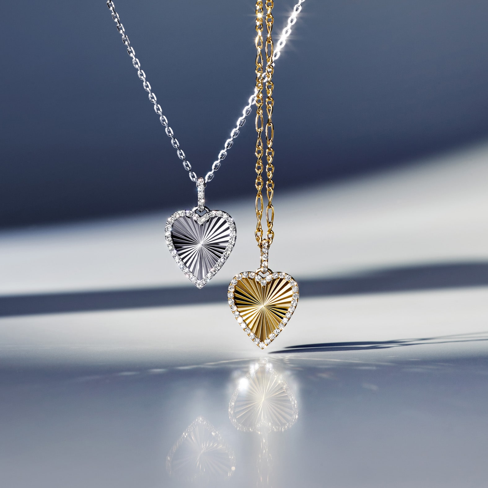 スタージュエリーの＜新作＞DIAMOND ETCHED HEART