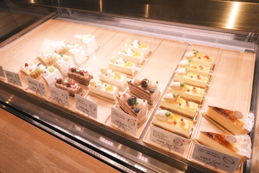 ショーケースのケーキ