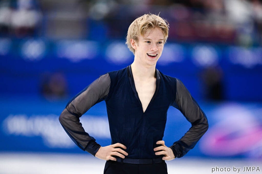 ミラノ五輪フィギュアSP4位のダニエル・グラスル(Daniel Grassl / イタリア)選手の演技後の笑顔