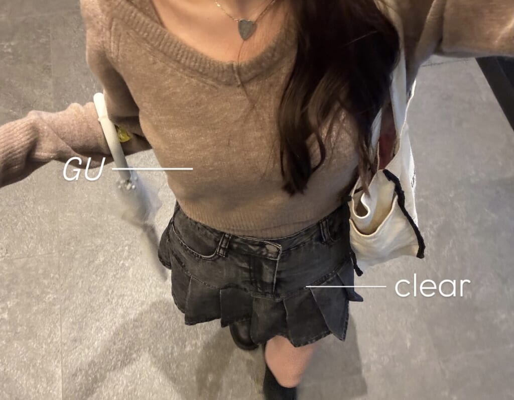 デニム生地のプリーツミニスカ