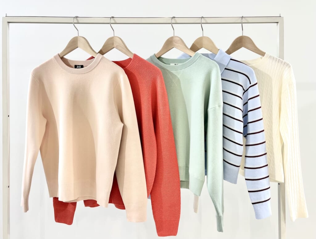 ユニクロの2025年秋冬新作・新色ニット