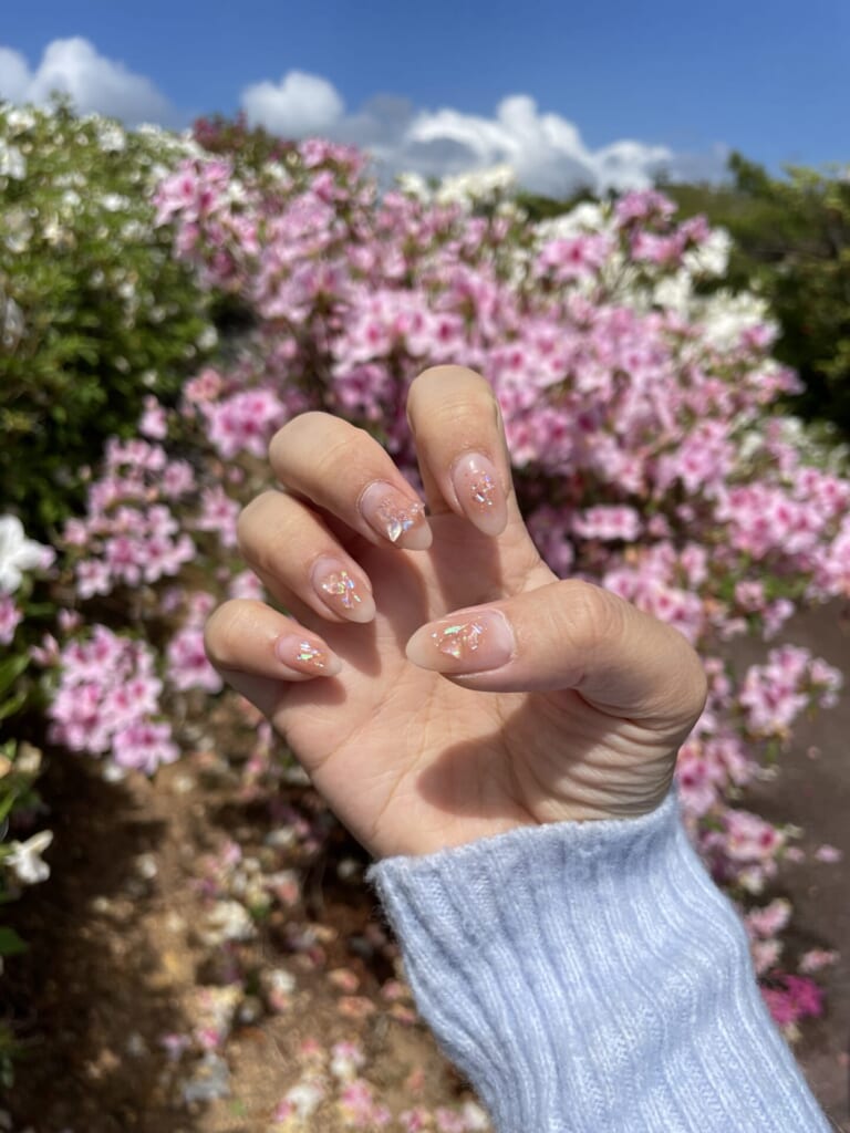 左手、チークネイル