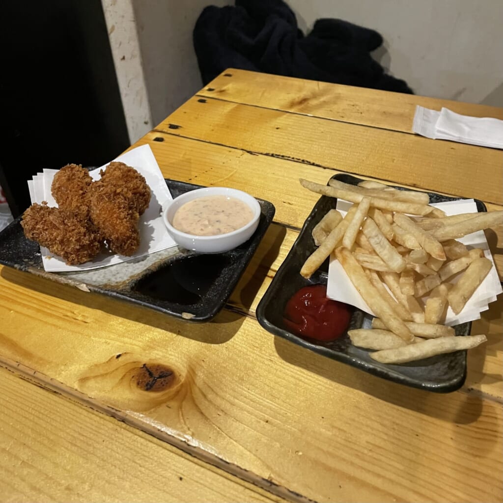 カキ小屋フィーバー　カキフライ　ポテトフライ　牡蠣せいろ蒸し