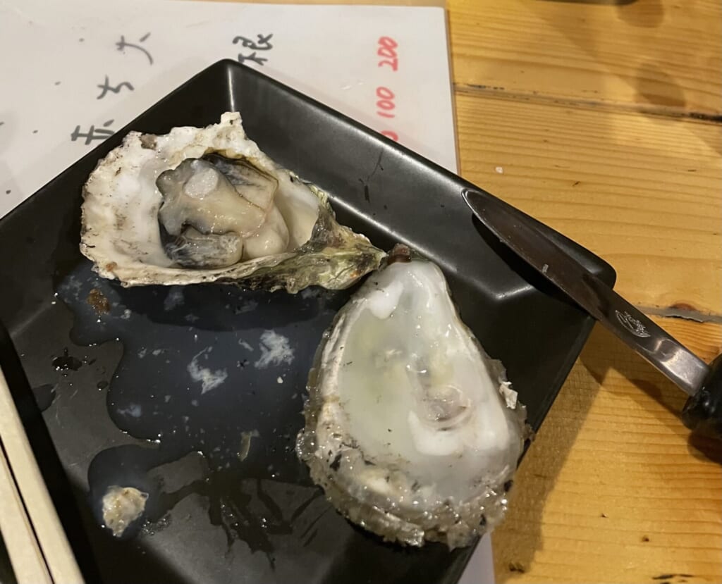 カキ小屋フィーバー　牡蠣　焼き牡蠣　中身
