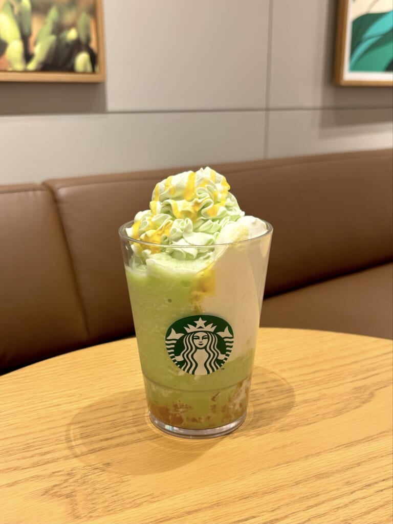 THE フラペチーノ® of メロン of メロンを通常ホイップ多めにカスタム