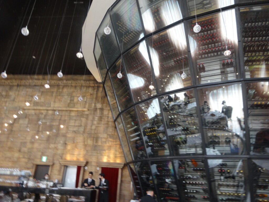 RESTAURANT DAZZLE銀座の店内