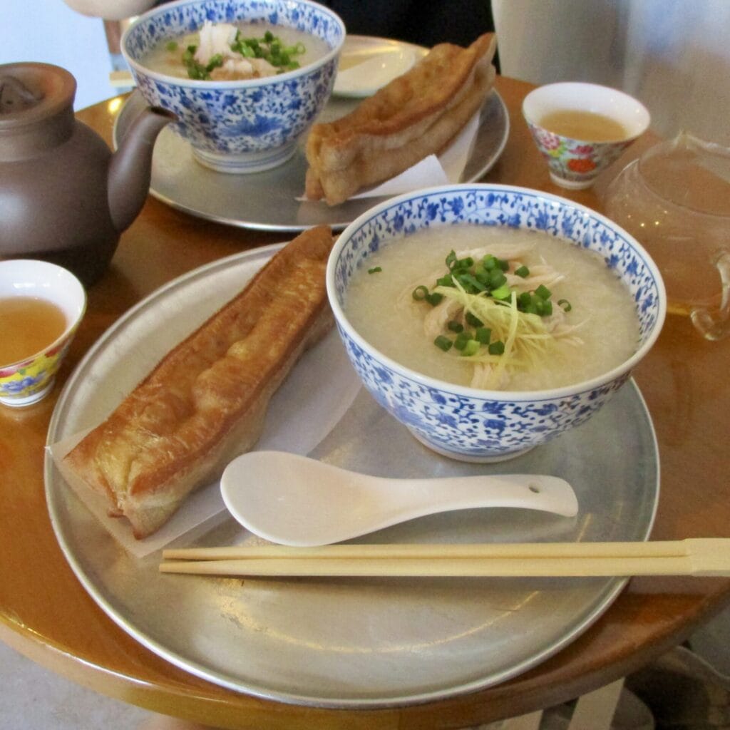 鹿児島ランチ　台湾カフェ　香蔵小吃（コーゾーシャオチー）中華粥セット