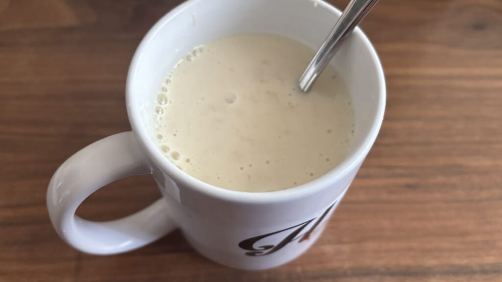 豆乳を入れる