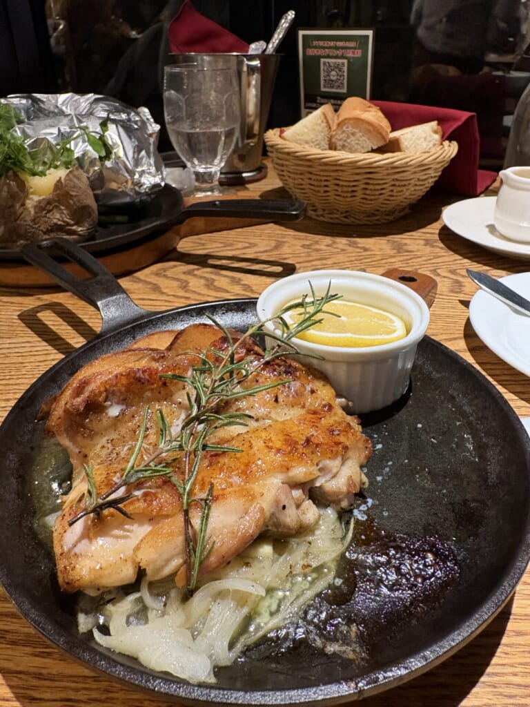 東洋亭　大山鶏のポワレ　スキレット風　プリフィックスコース　メインディッシュ