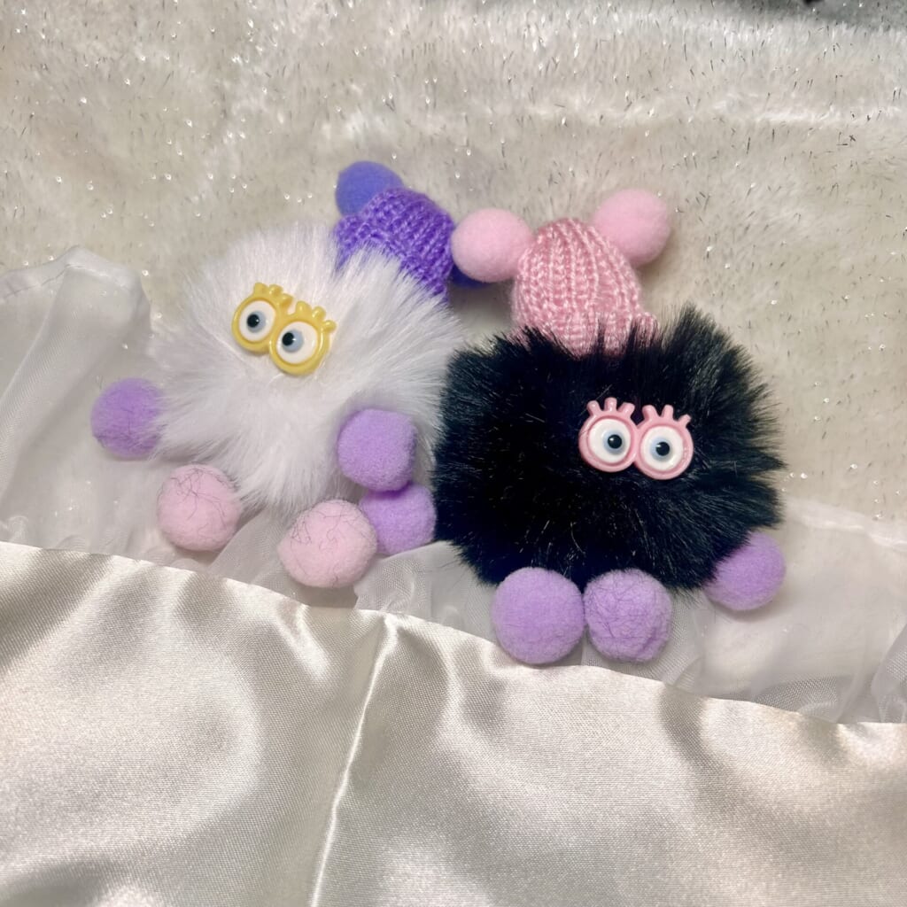 ポンポンモンスター
お揃い
色違い
キーホルダー
マスコット