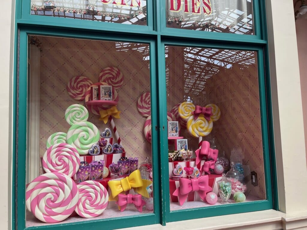 ワールドバザール　ショーウィンドウ　キャンディ