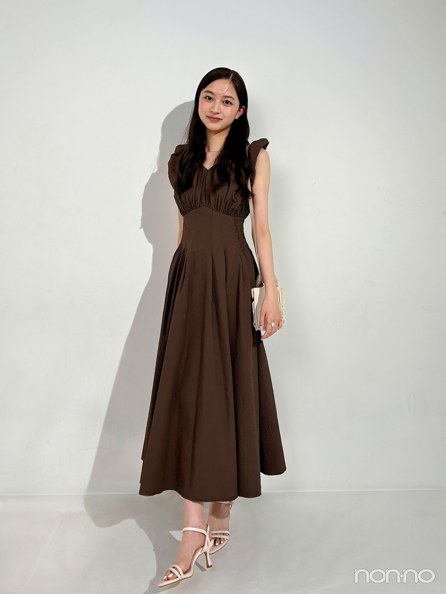 ノンノモデルの夏私服佐藤和奏の全身コーデ