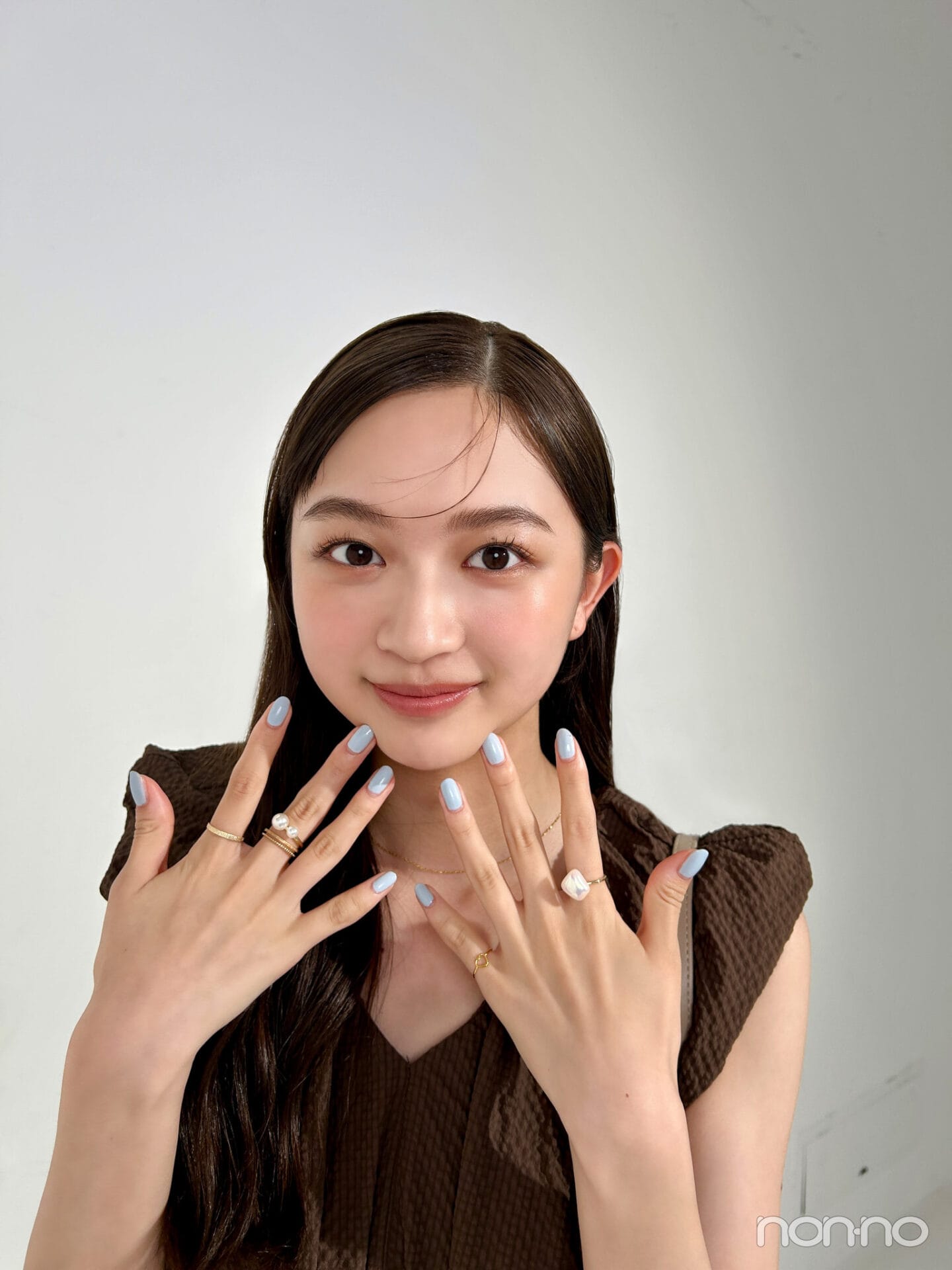 ノンノモデルの夏私服佐藤和奏のアップ