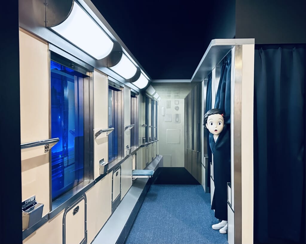 ジブリパーク・ジブリの大倉庫「ジブリのなりきり名場面展」リニューアル後の新展示コーナー：おもひでぽろぽろ