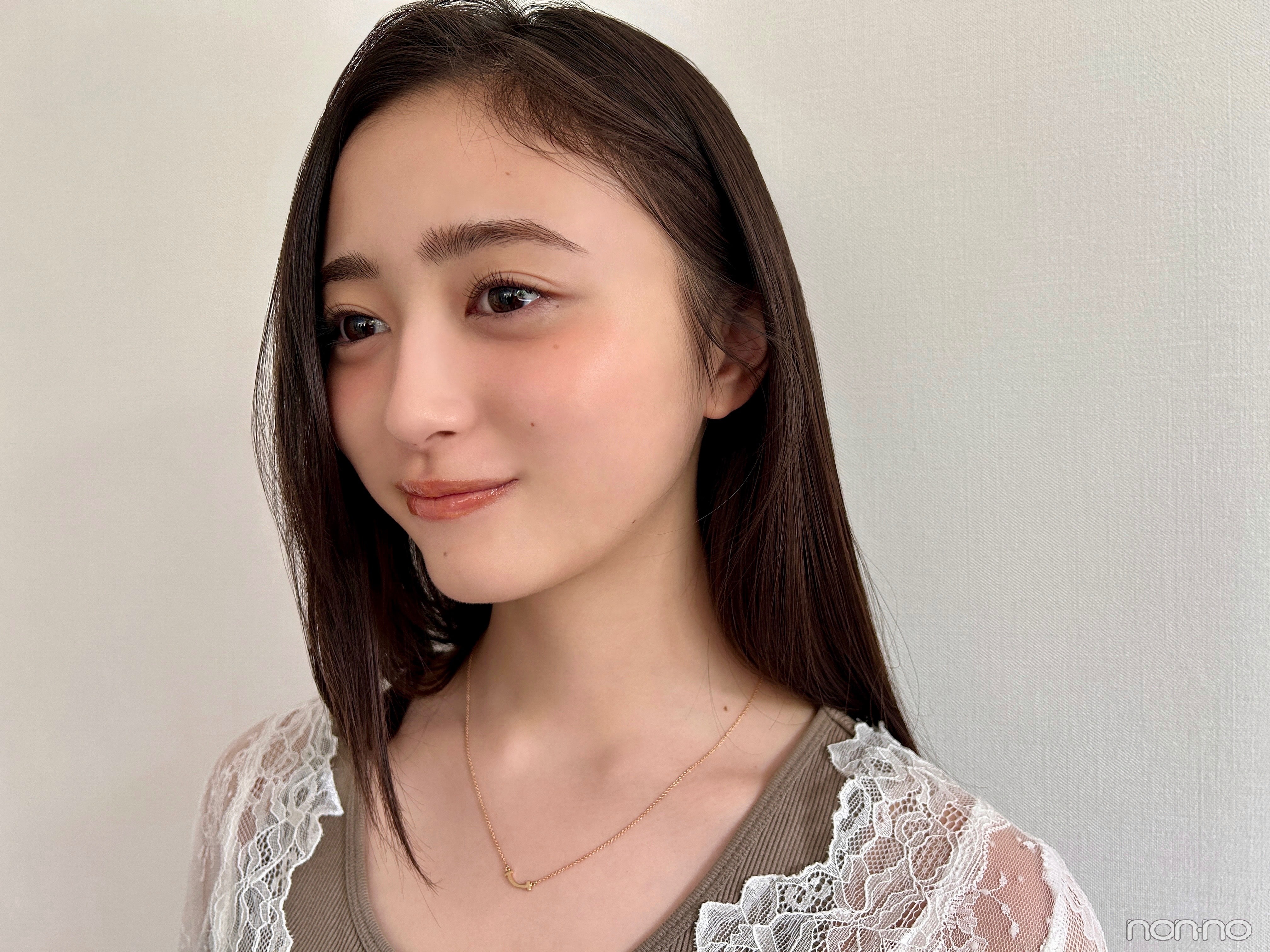 井上和の夏私服2025の寄りカット