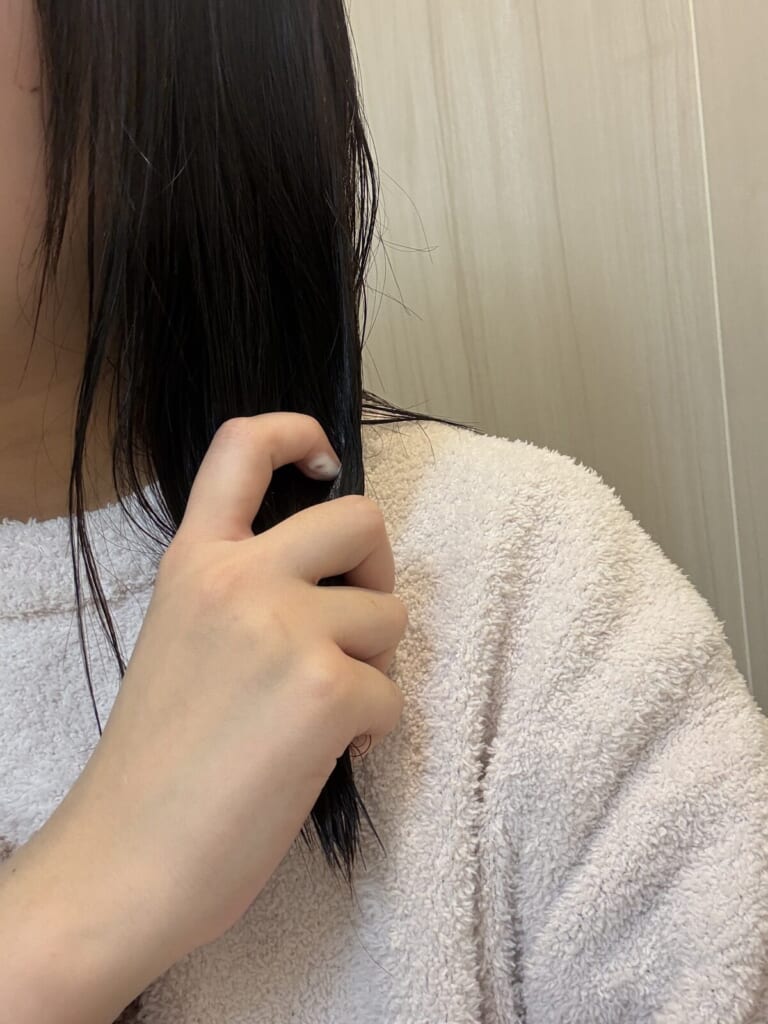 「ヘアミルク」「馴染ませる」「お風呂上がり」「ヘアケア」