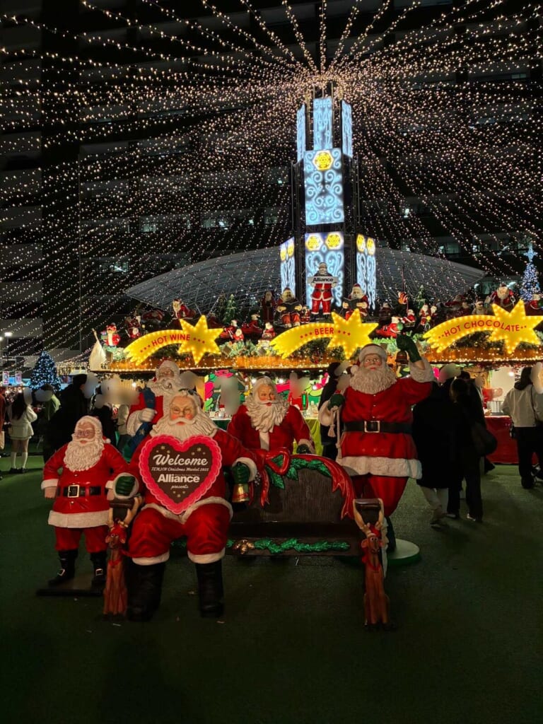 「天神クリスマスマーケット」「福岡市役所」