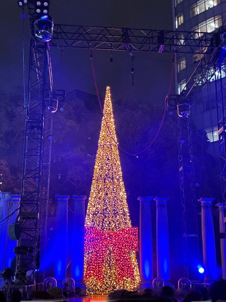 「天神」「屋外無料サーカス会場」