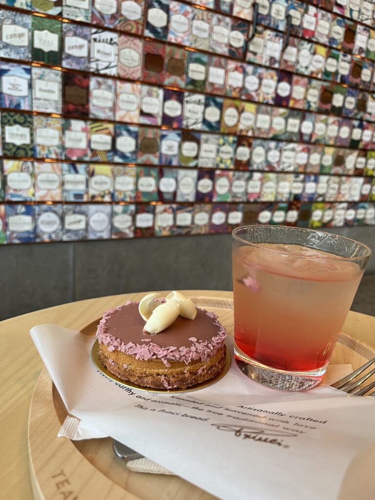 スターバックスリザーブロースタリー東京で楽しむ春の新作を