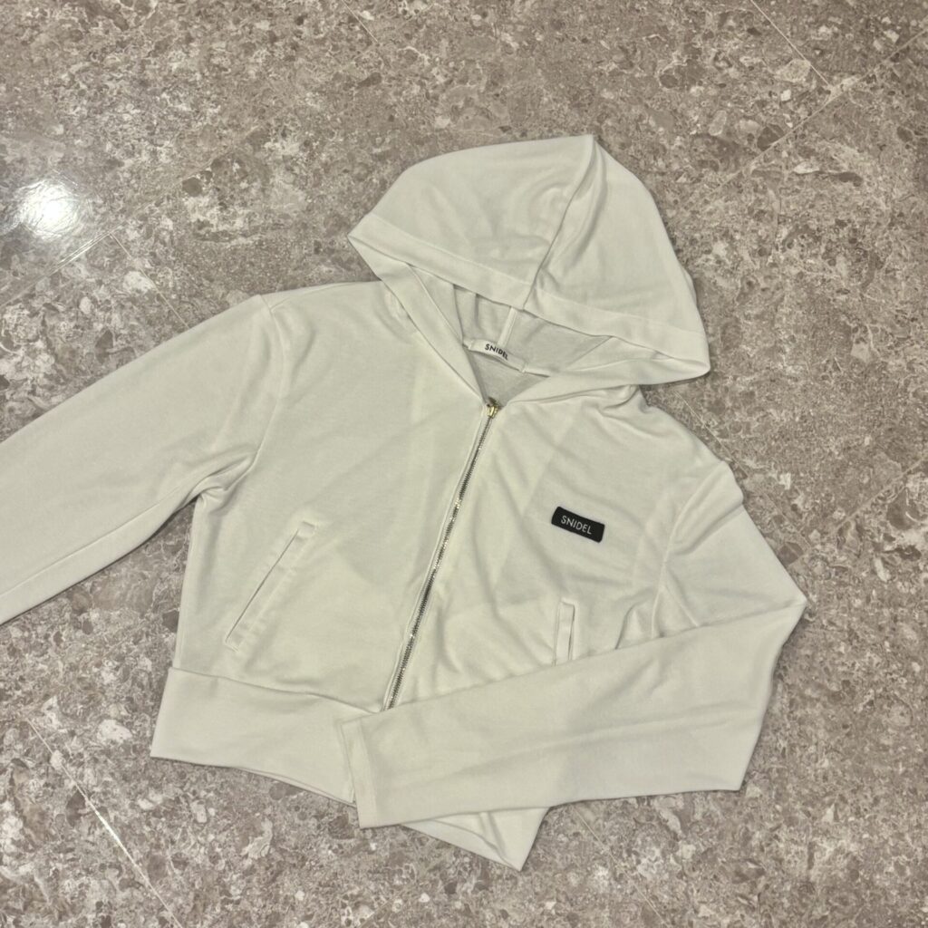 SNIDEL UVカットパーカー