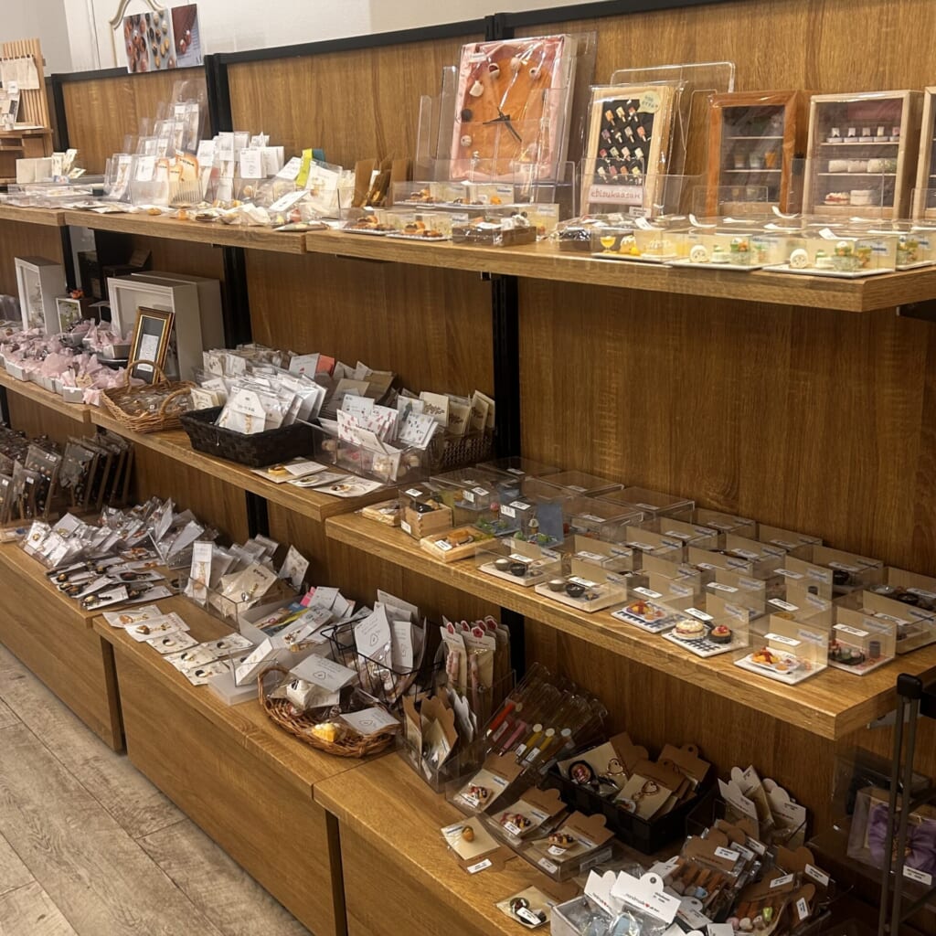 ミニチュア写真の世界展
物販