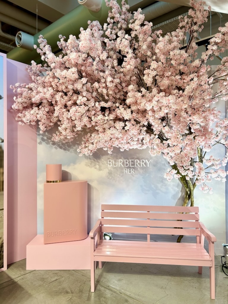 ポップアップイベント「BURBERRY HER SAKURA JOURNEY」フォトスポット