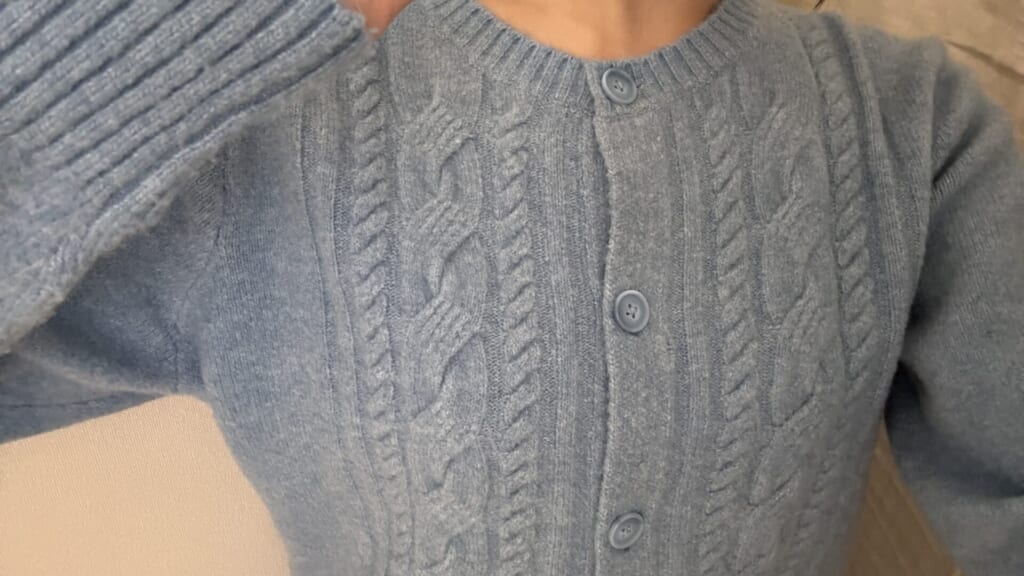 青カーディガン袖