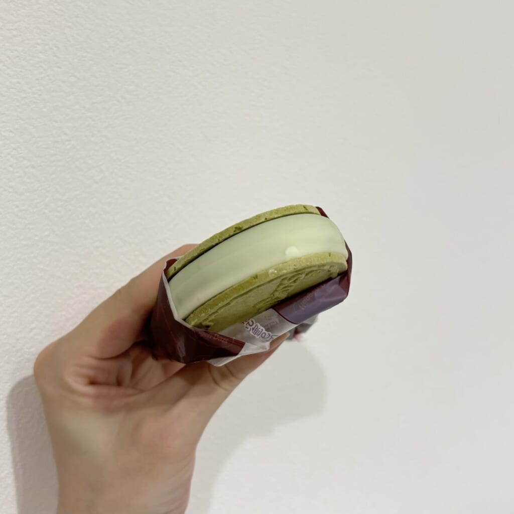 ハーゲンダッツのクリスピーサンドの食べ方